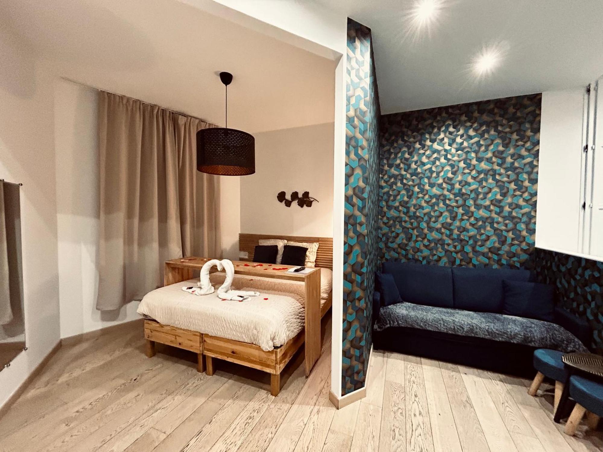 Mieuxqualhotel Jacuzzi Privatif La Parenthese Bordeaux Exterior photo