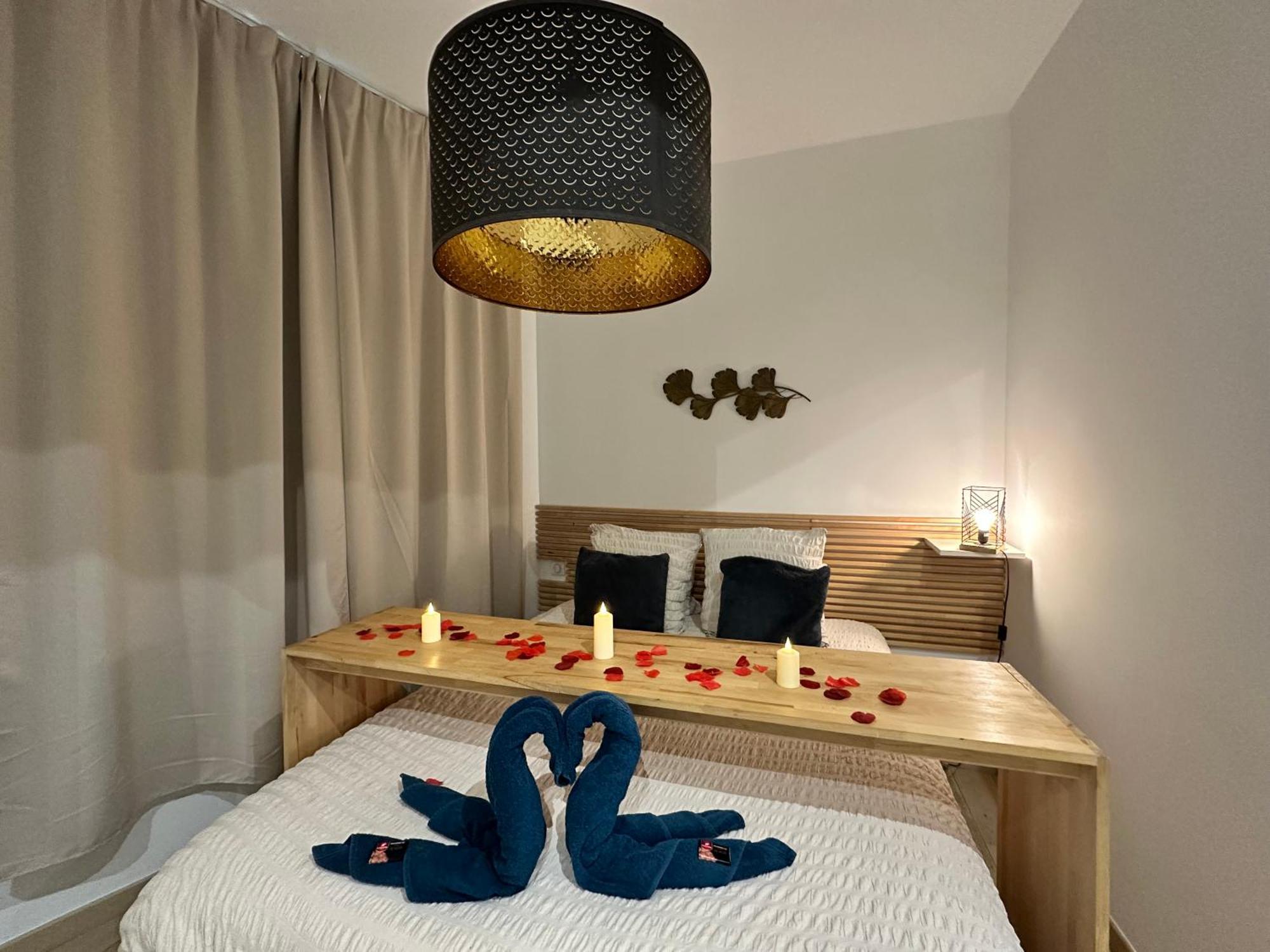 Mieuxqualhotel Jacuzzi Privatif La Parenthese Bordeaux Exterior photo