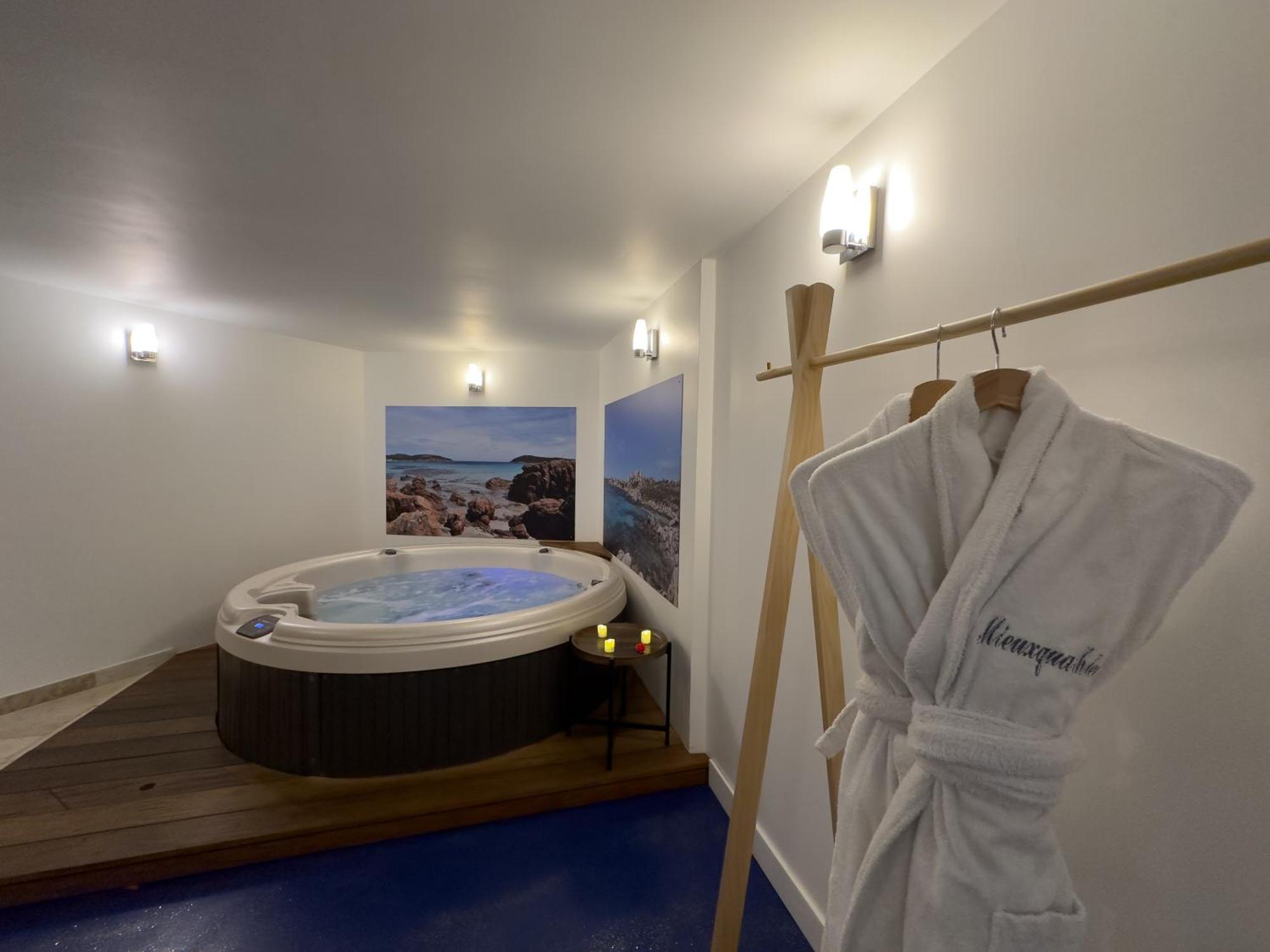 Mieuxqualhotel Jacuzzi Privatif La Parenthese Bordeaux Exterior photo